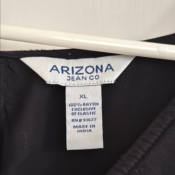 Arizona Jean Company Black Floral Romper - Size XL - Picture 5 of 7